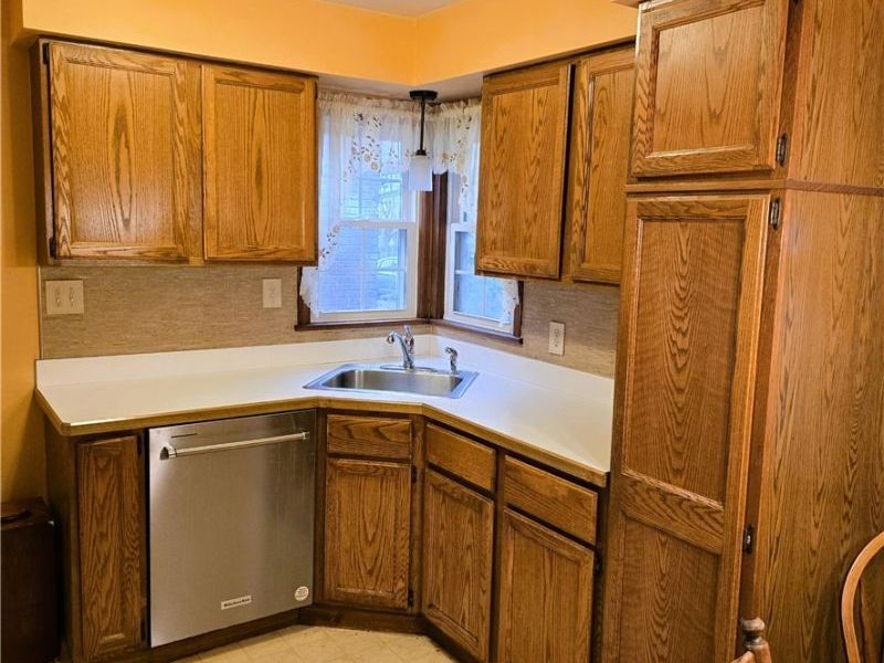 4967 E 88th Street, Garfield Heights, OH 44125 Photo 2