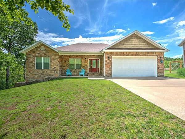 24 Kirby Drive, Bella Vista, AR 72714