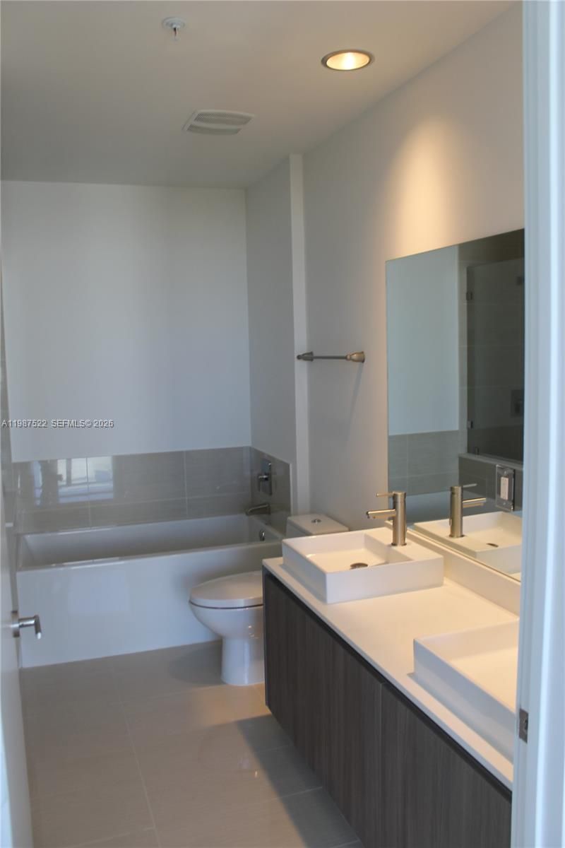 201 SW 17th Rd , Unit 802, Miami, FL 33129 Photo