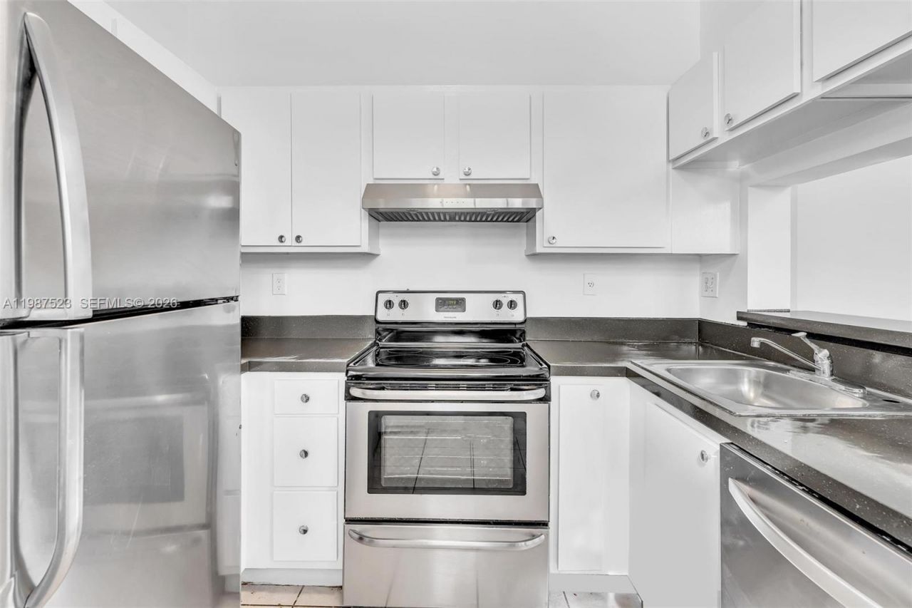 1701 NW 96th Ter , Unit 1C, Pembroke Pines, FL 33024 Photo