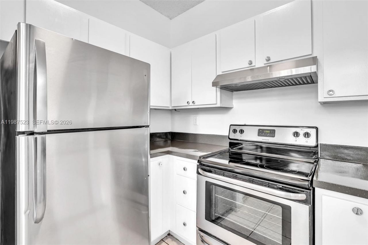 1701 NW 96th Ter , Unit 1C, Pembroke Pines, FL 33024 Photo
