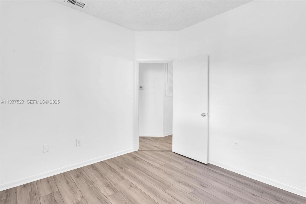 1701 NW 96th Ter , Unit 1C, Pembroke Pines, FL 33024 Photo