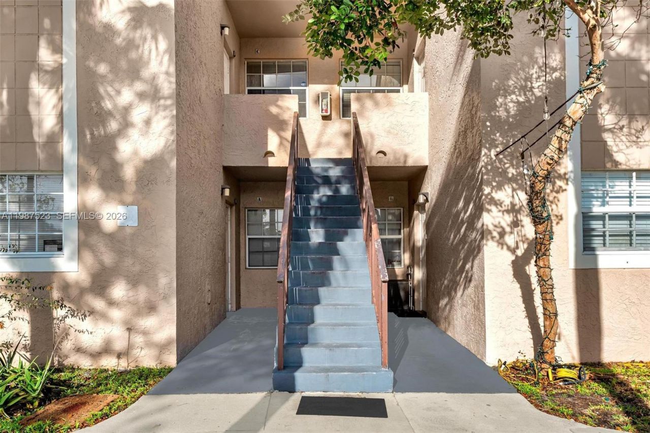 1701 NW 96th Ter , Unit 1C, Pembroke Pines, FL 33024 Photo