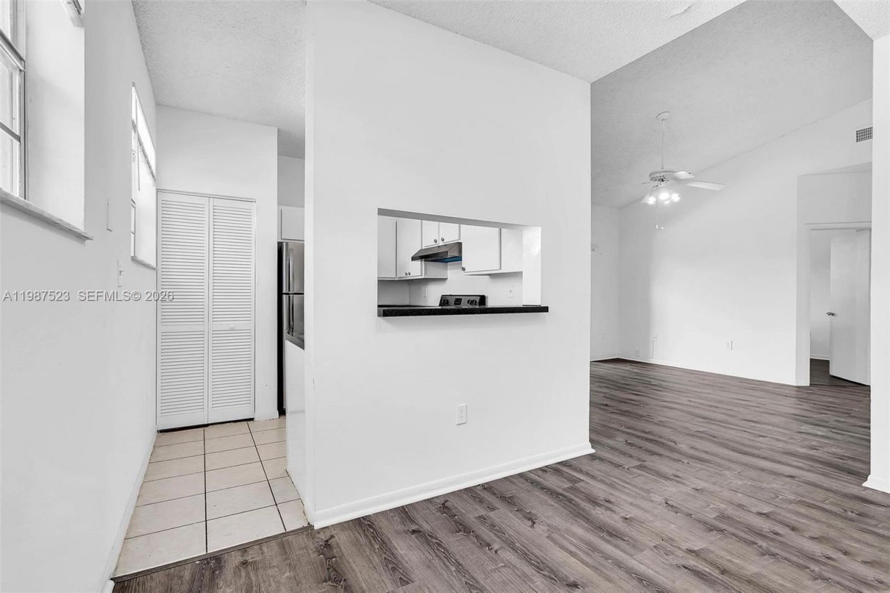 1701 NW 96th Ter , Unit 1C, Pembroke Pines, FL 33024 Photo