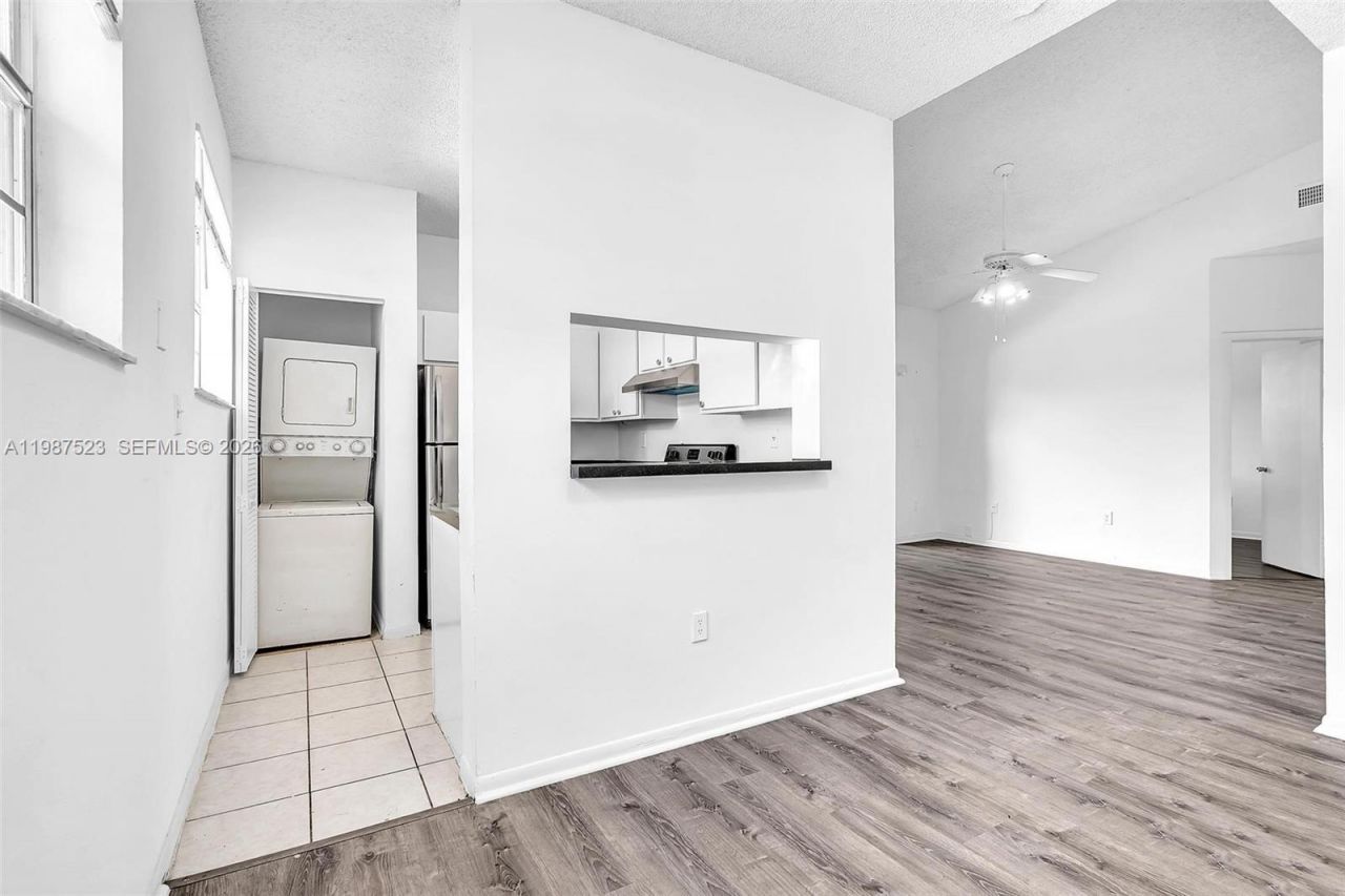 1701 NW 96th Ter , Unit 1C, Pembroke Pines, FL 33024 Photo