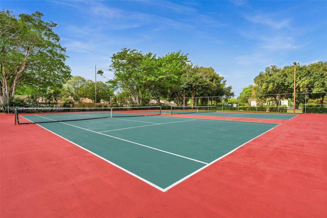 1701 NW 96th Ter , Unit 1C, Pembroke Pines, FL 33024 Photo