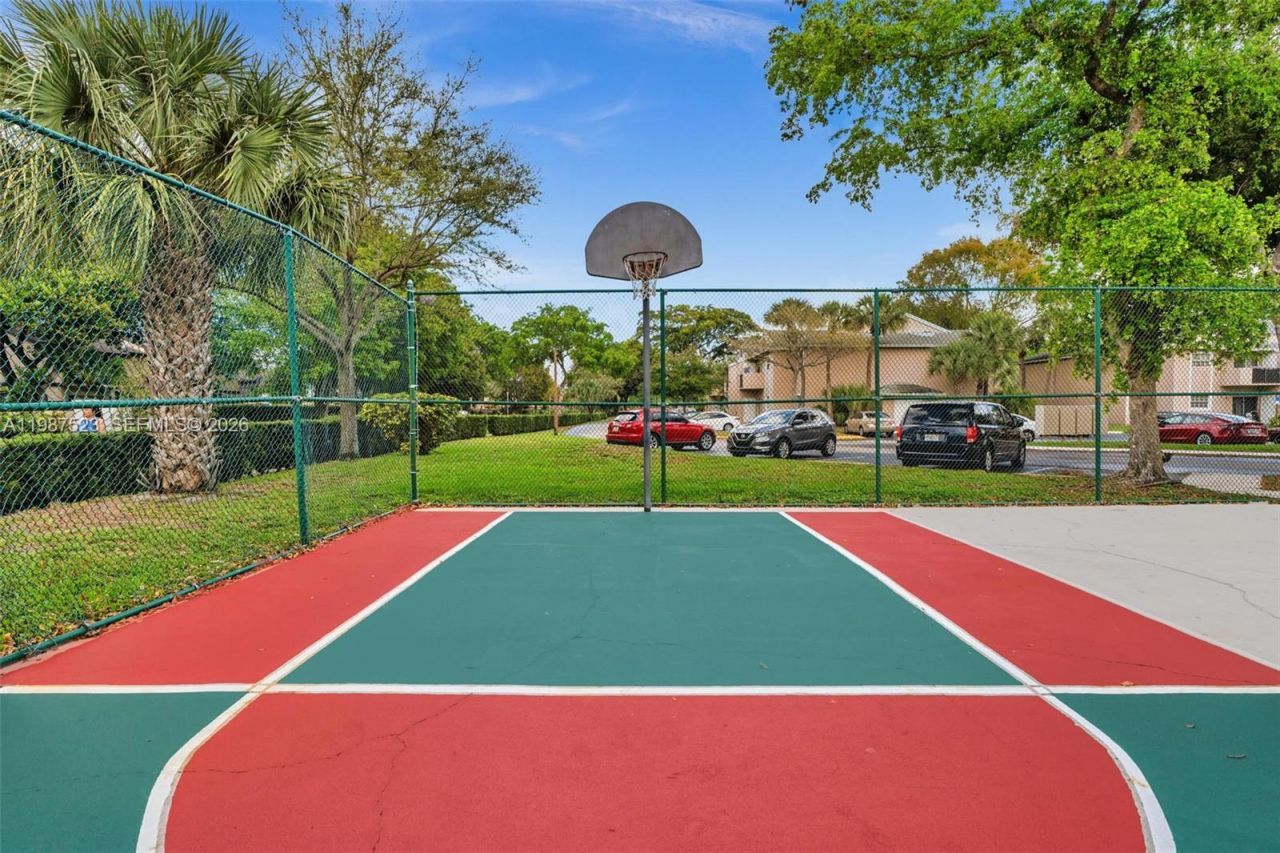 1701 NW 96th Ter , Unit 1C, Pembroke Pines, FL 33024 Photo