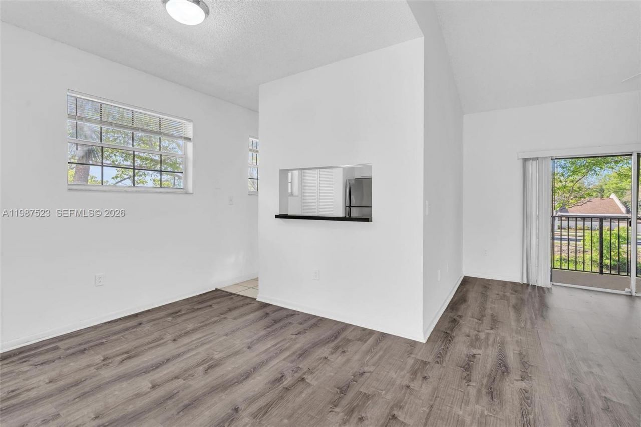 1701 NW 96th Ter , Unit 1C, Pembroke Pines, FL 33024 Photo