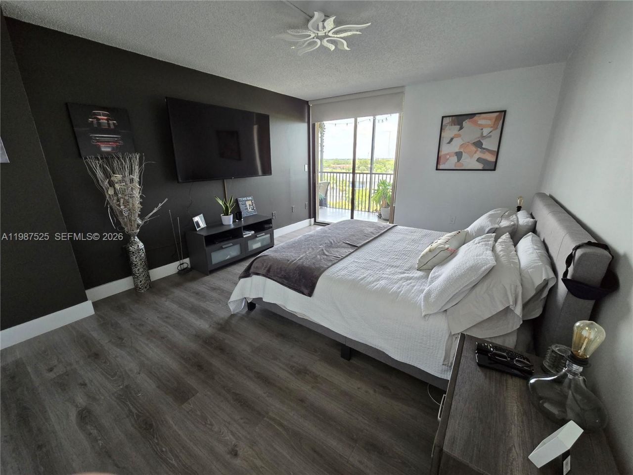 900 NE 195th St , Unit 709, Miami, FL 33179 Photo