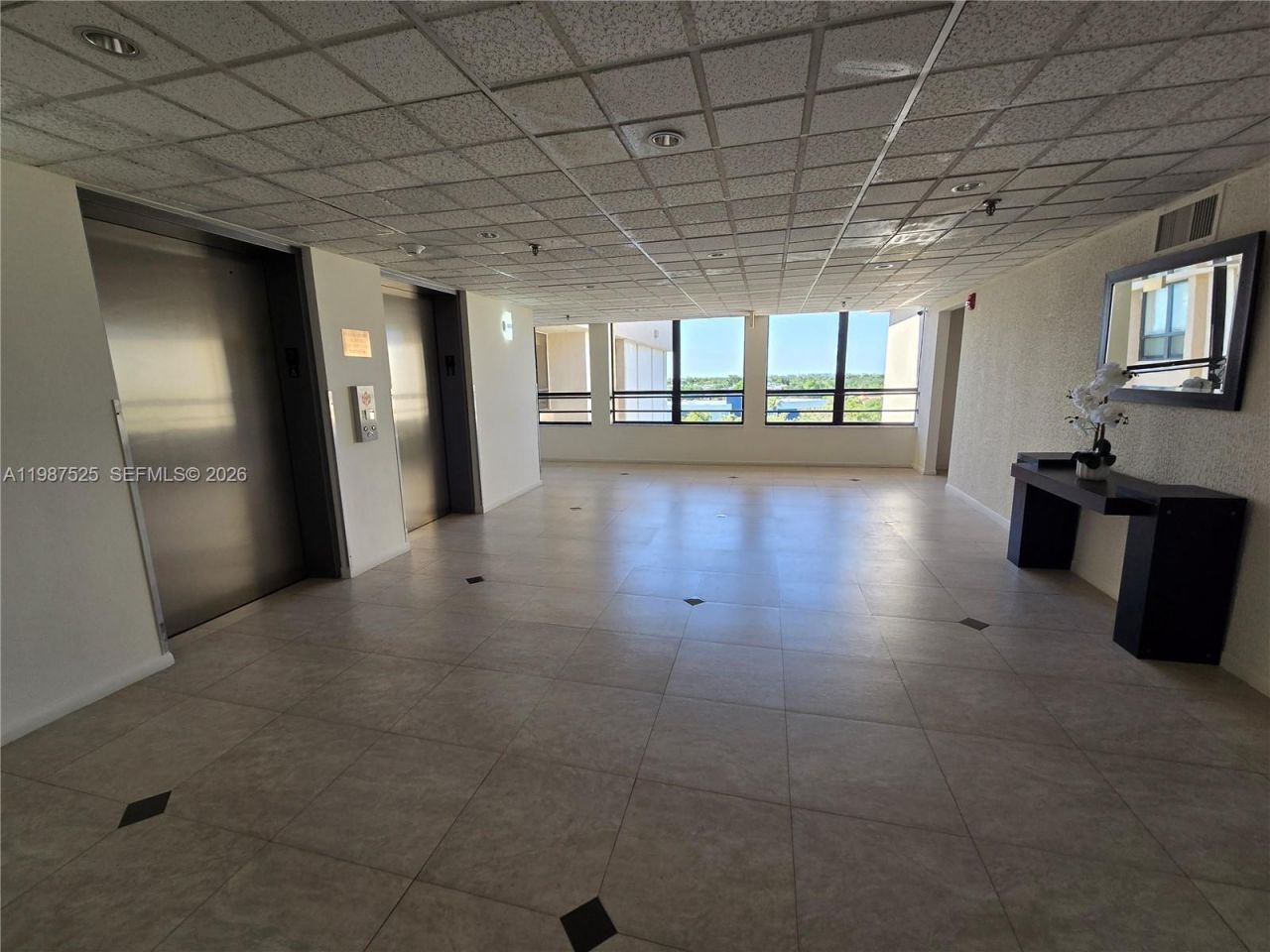 900 NE 195th St, Unit 709, Miami, FL 33179 Photo