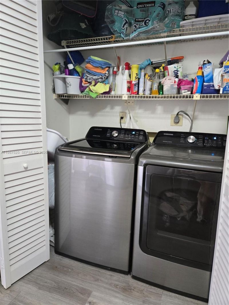 900 NE 195th St, Unit 709, Miami, FL 33179 Photo