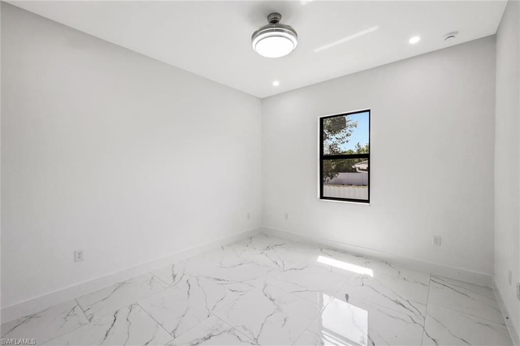 521 Lillon Ave S, Lehigh Acres, FL 33974 Photo