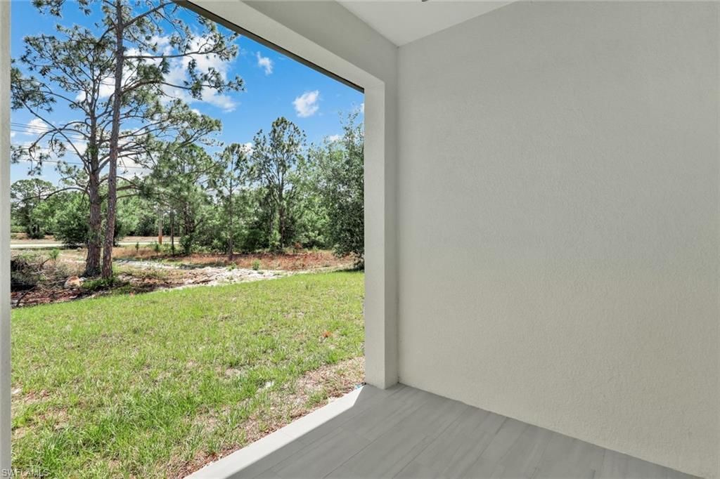 521 Lillon Ave S, Lehigh Acres, FL 33974 Photo