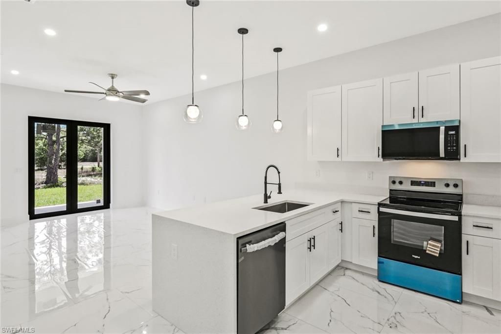 521 Lillon Ave S, Lehigh Acres, FL 33974 Photo