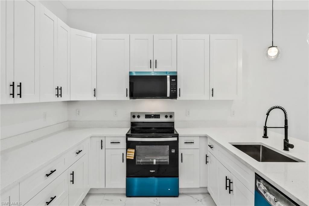 521 Lillon Ave S, Lehigh Acres, FL 33974 Photo