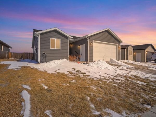 5520 COAL BANK DR, Rapid City, SD 57701