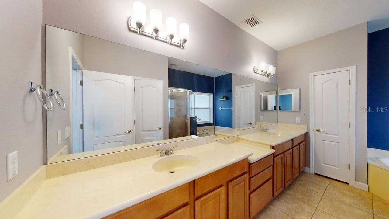 5108 Legacy Oaks Drive , Orlando, FL 32839 Photo