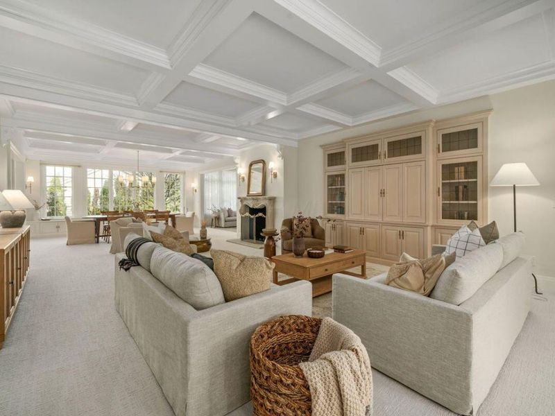 2528 Onandaga Drive, Columbus, OH 43221 Photo 7