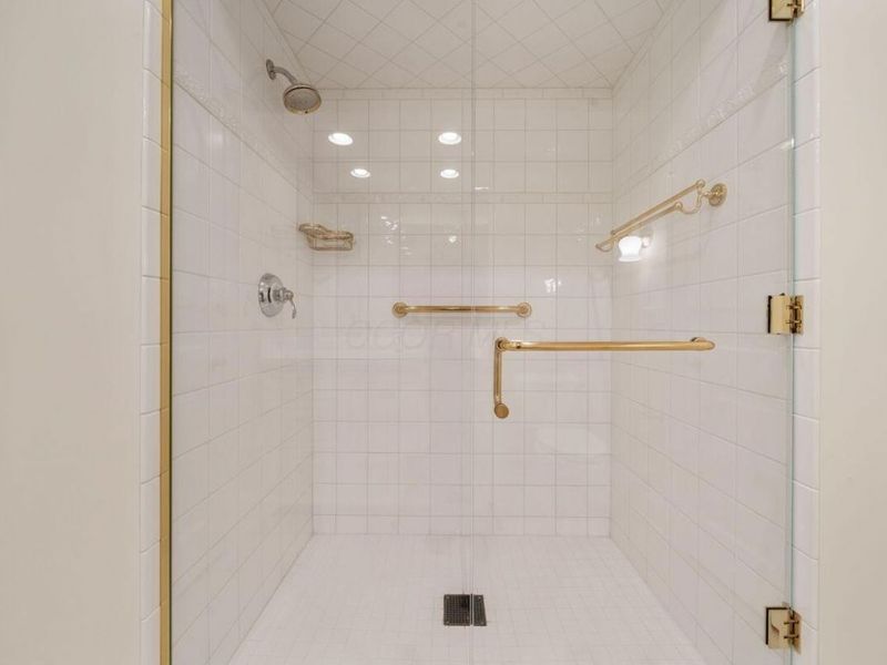 2528 Onandaga Drive, Columbus, OH 43221 Photo 88