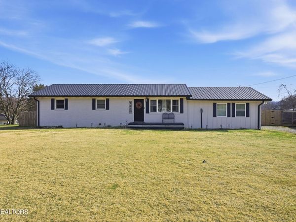 1239 S Old Sevierville Pike, Seymour, TN 37865