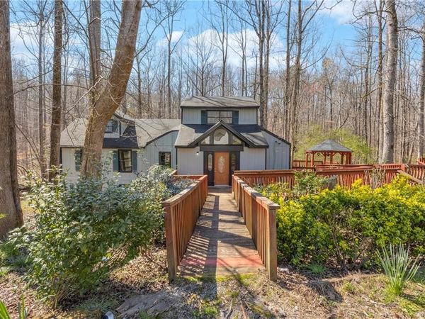 127 Mountainside Drive E, Dawsonville, GA 30534