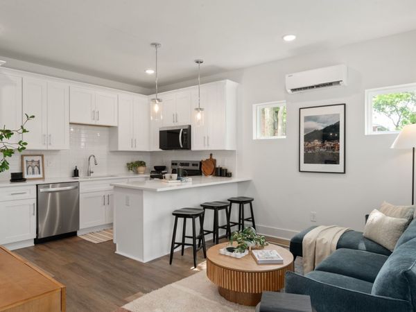 121 Straton Street , Nashville, TN 37216