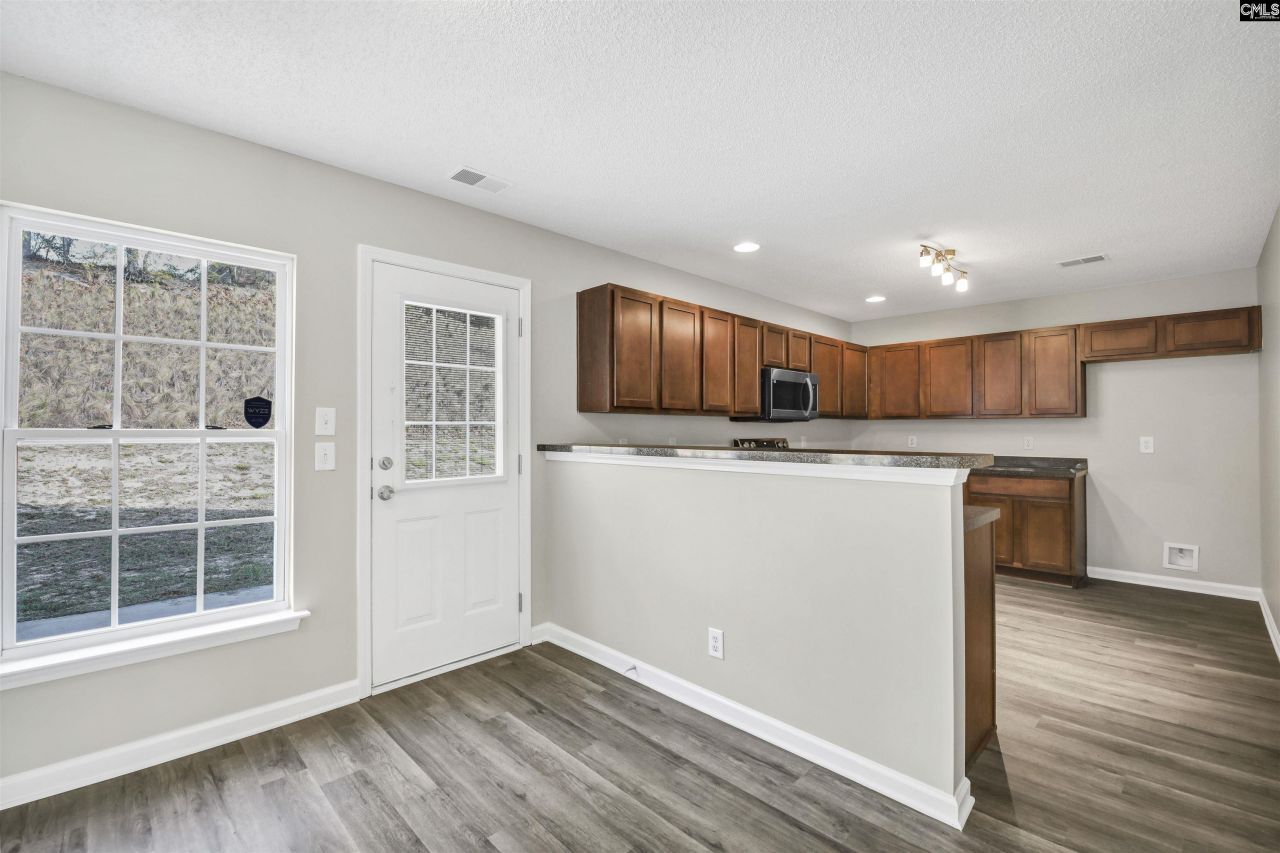 112 Wesley Court Photo 10