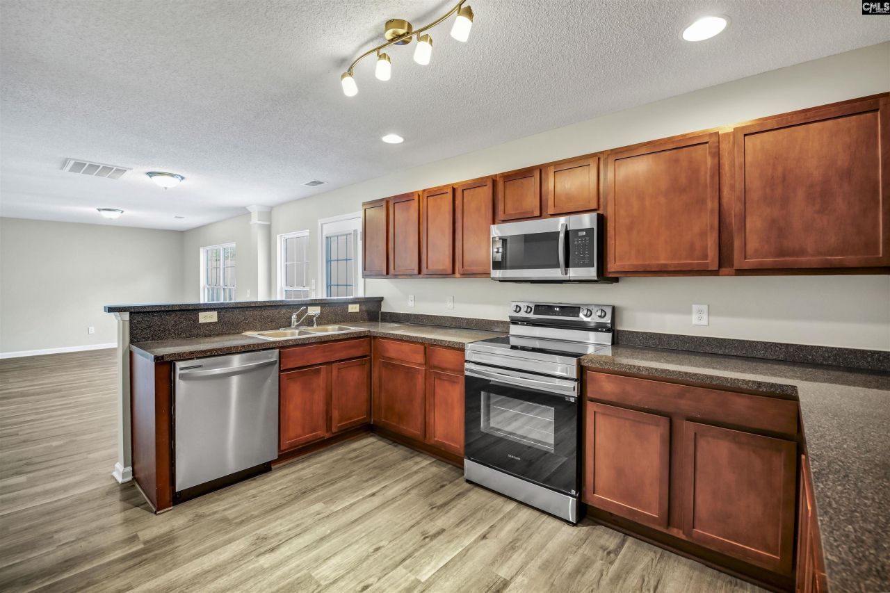 112 Wesley Court Photo 13