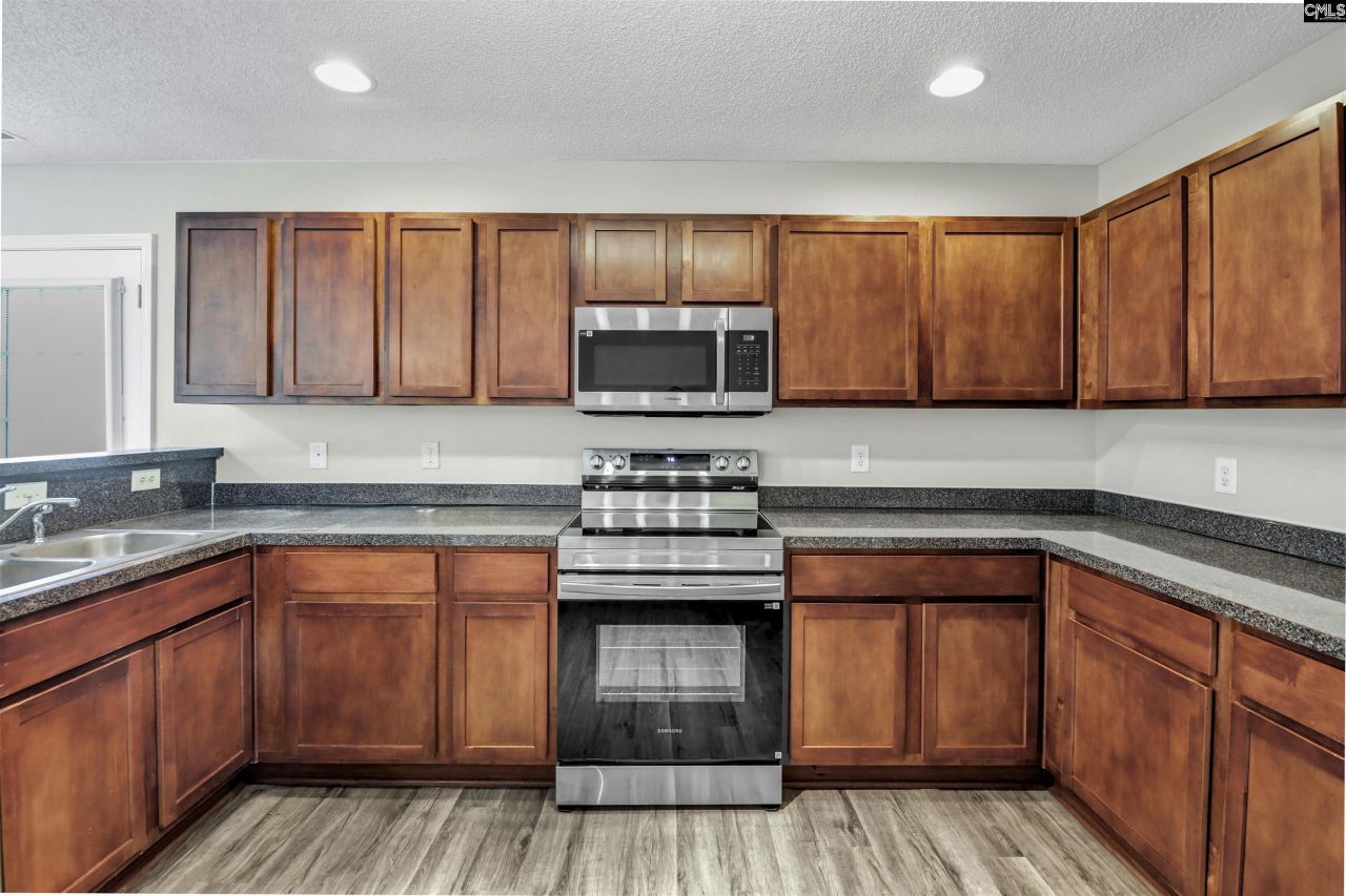 112 Wesley Court Photo 14