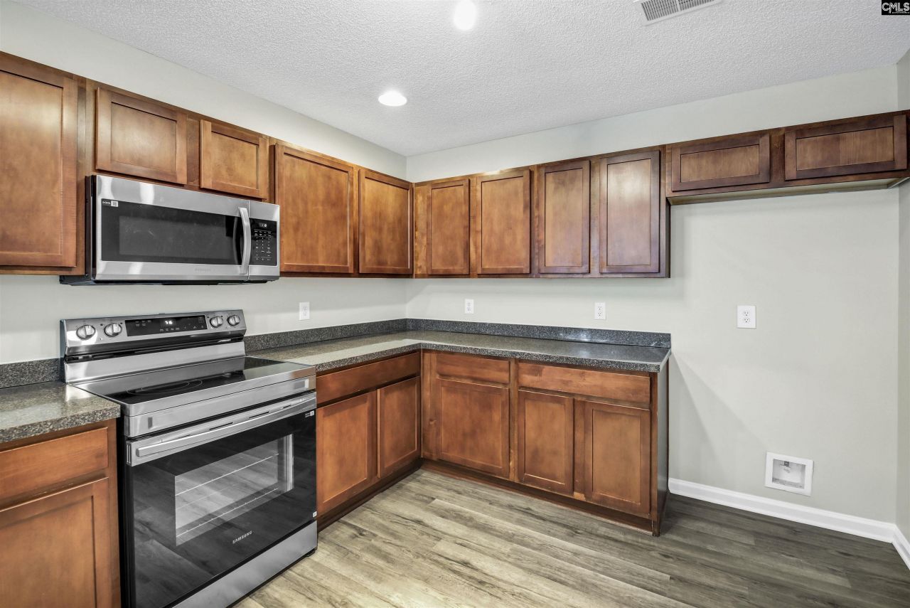 112 Wesley Court Photo 16