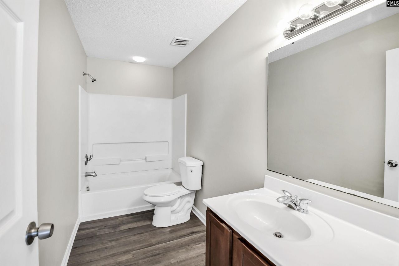 112 Wesley Court Photo 25