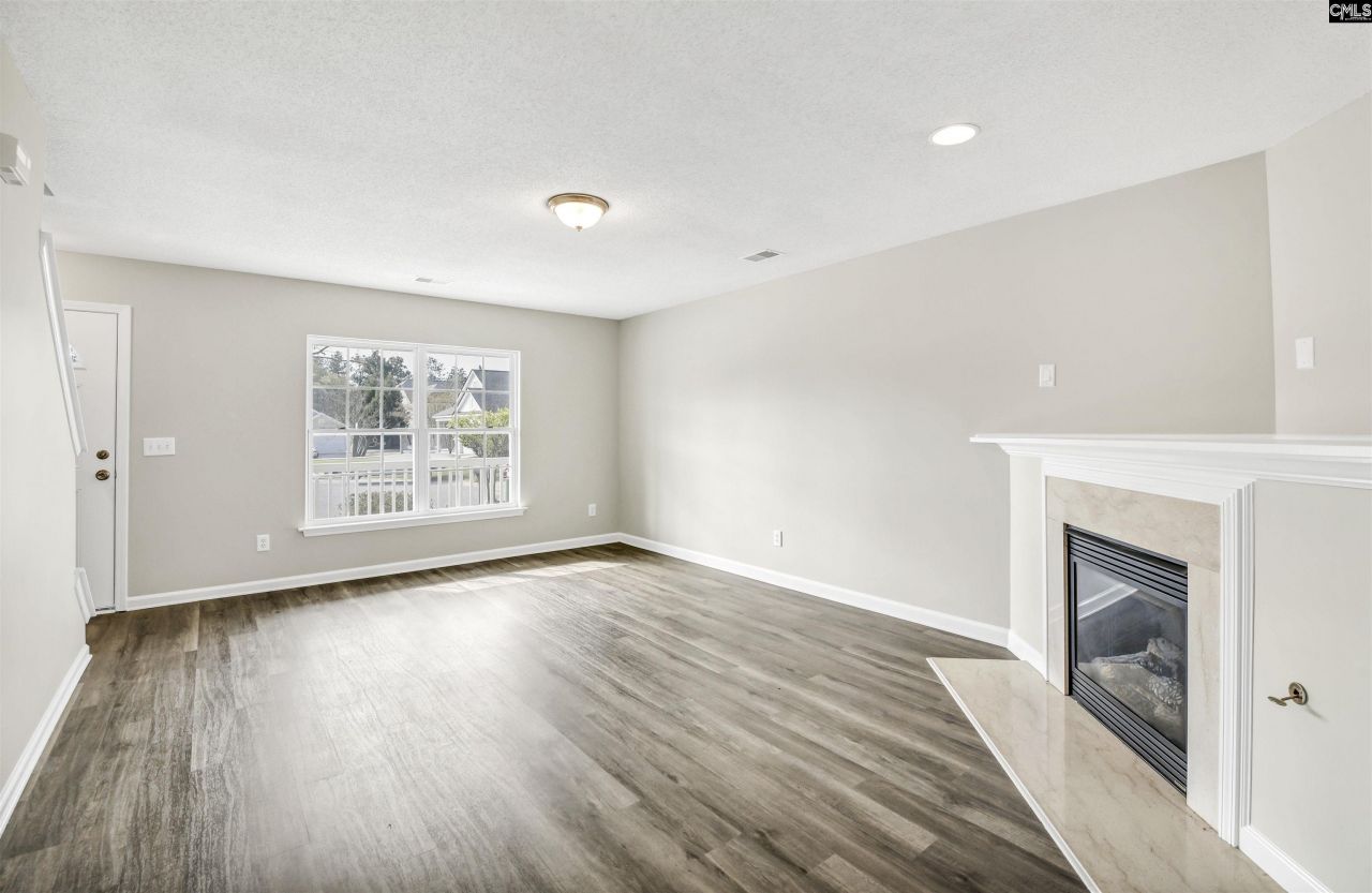 112 Wesley Court Photo 5