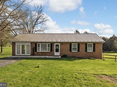 300 MARTIN STREET, LURAY, VA 22835
