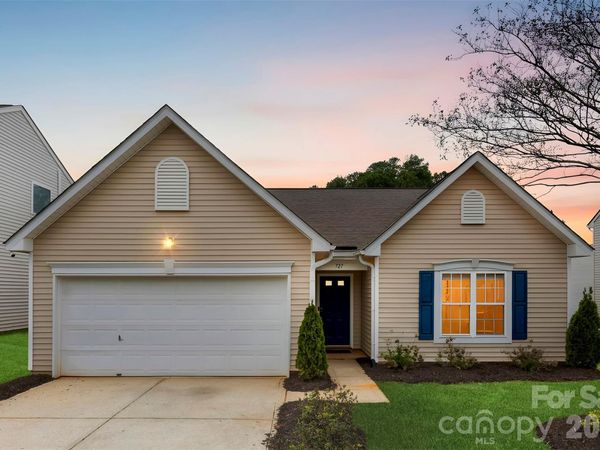 727 Almora Drive, Charlotte, NC 28216