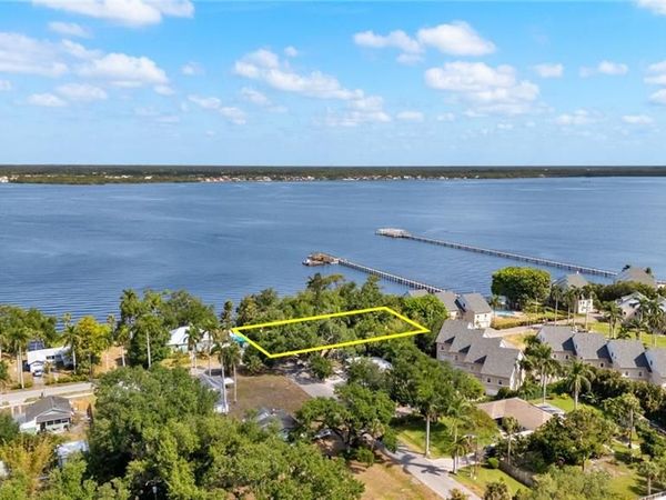 3541-3543 E Riverside DR , FORT MYERS, FL 33916