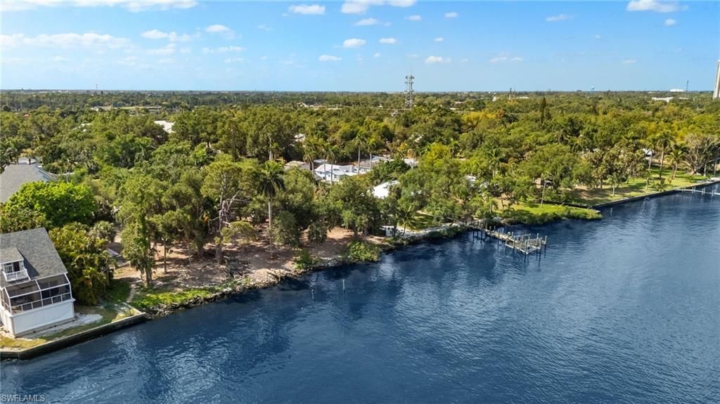 3541-3543 E Riverside Dr , Fort Myers, FL 33916 Photo