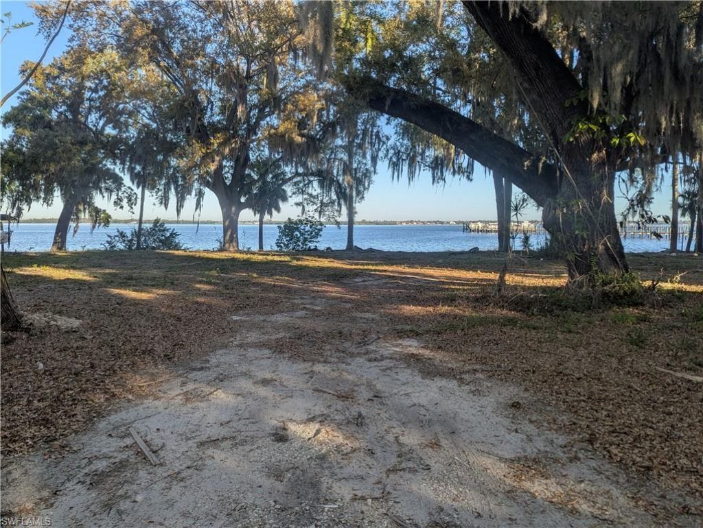 3541-3543 E Riverside Dr , Fort Myers, FL 33916 Photo