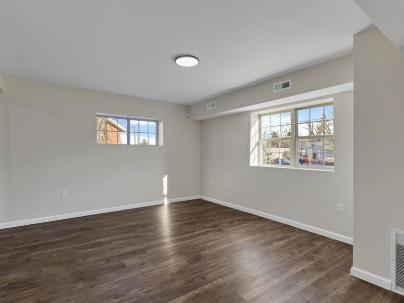 2080-2090 E 5th Avenue, Columbus, OH 43219 Photo 18