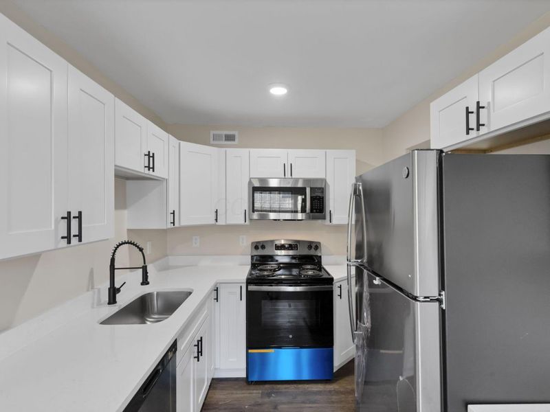 2080-2090 E 5th Avenue, Columbus, OH 43219 Photo 24