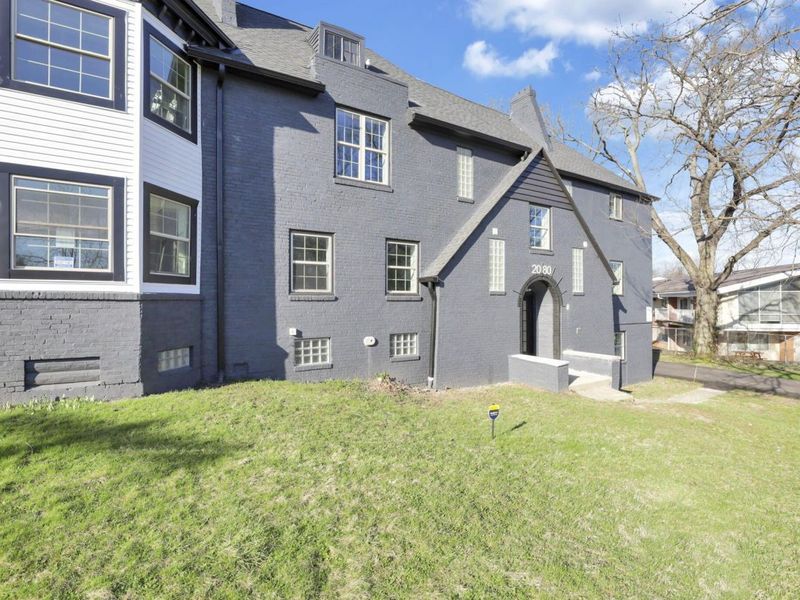 2080-2090 E 5th Avenue, Columbus, OH 43219 Photo 4