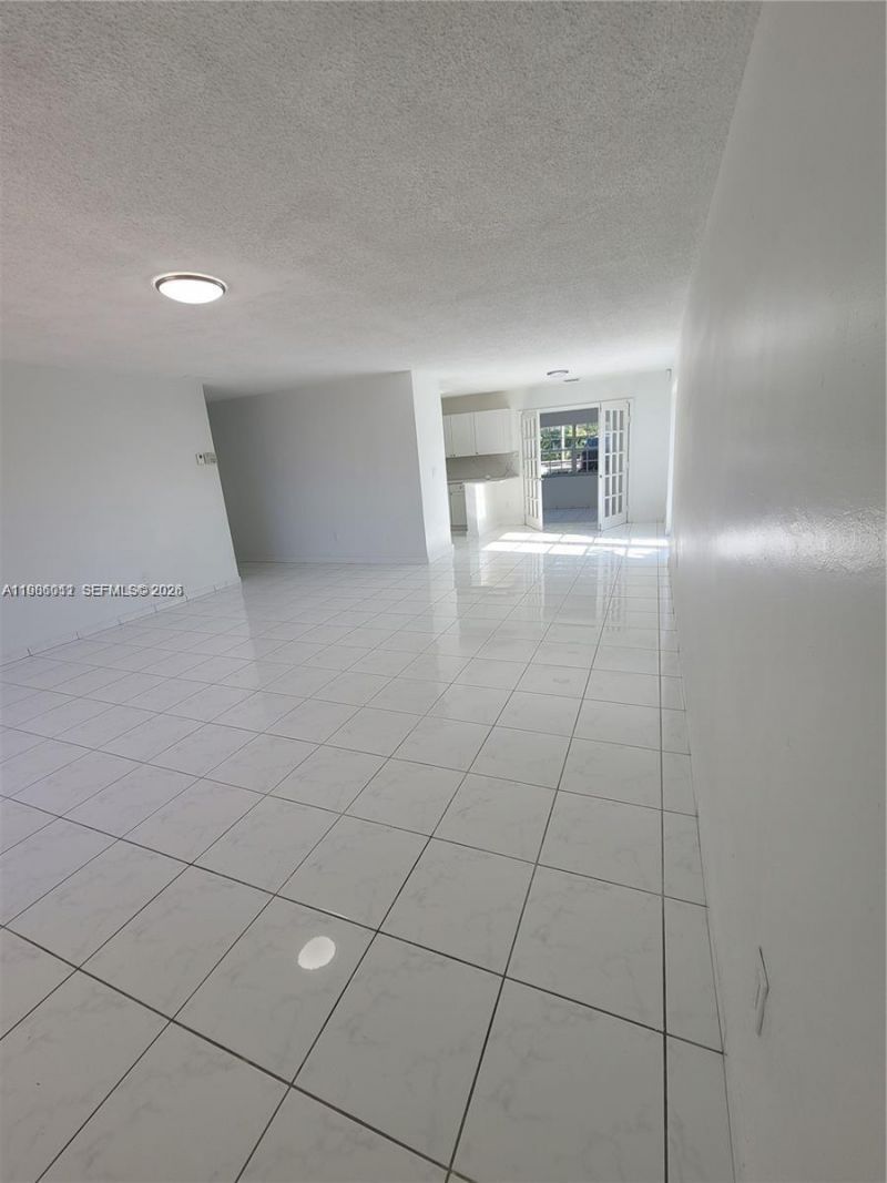 12305 SW 42nd St , Miami, FL 33175 Photo