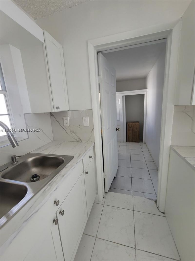 12305 SW 42nd St , Miami, FL 33175 Photo