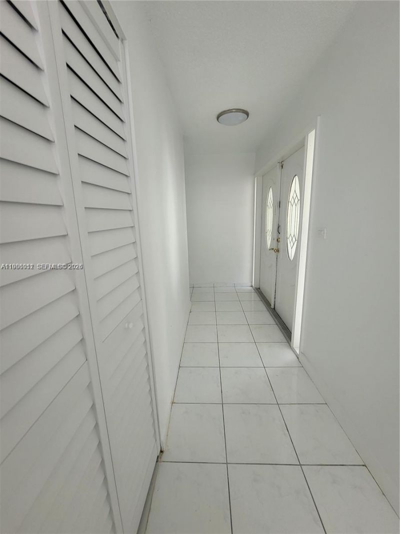 12305 SW 42nd St , Miami, FL 33175 Photo