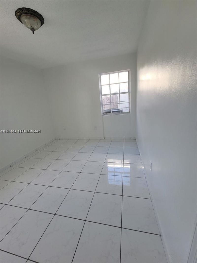 12305 SW 42nd St , Miami, FL 33175 Photo