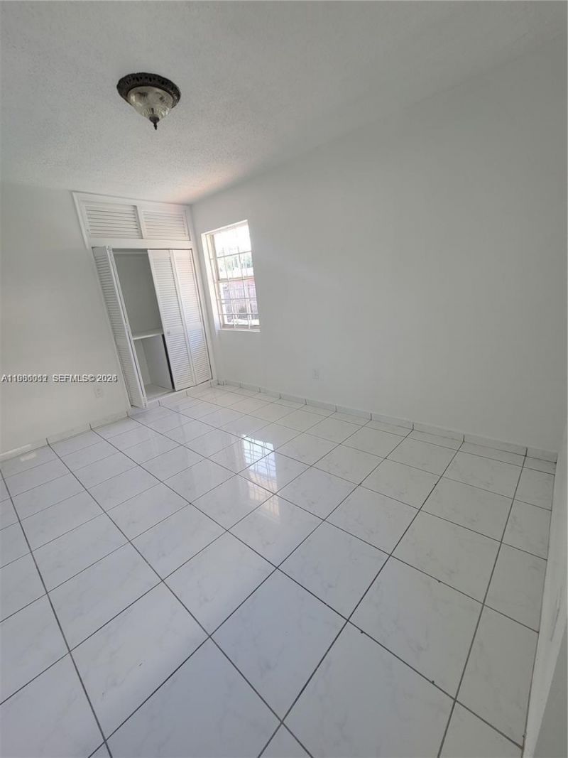 12305 SW 42nd St , Miami, FL 33175 Photo