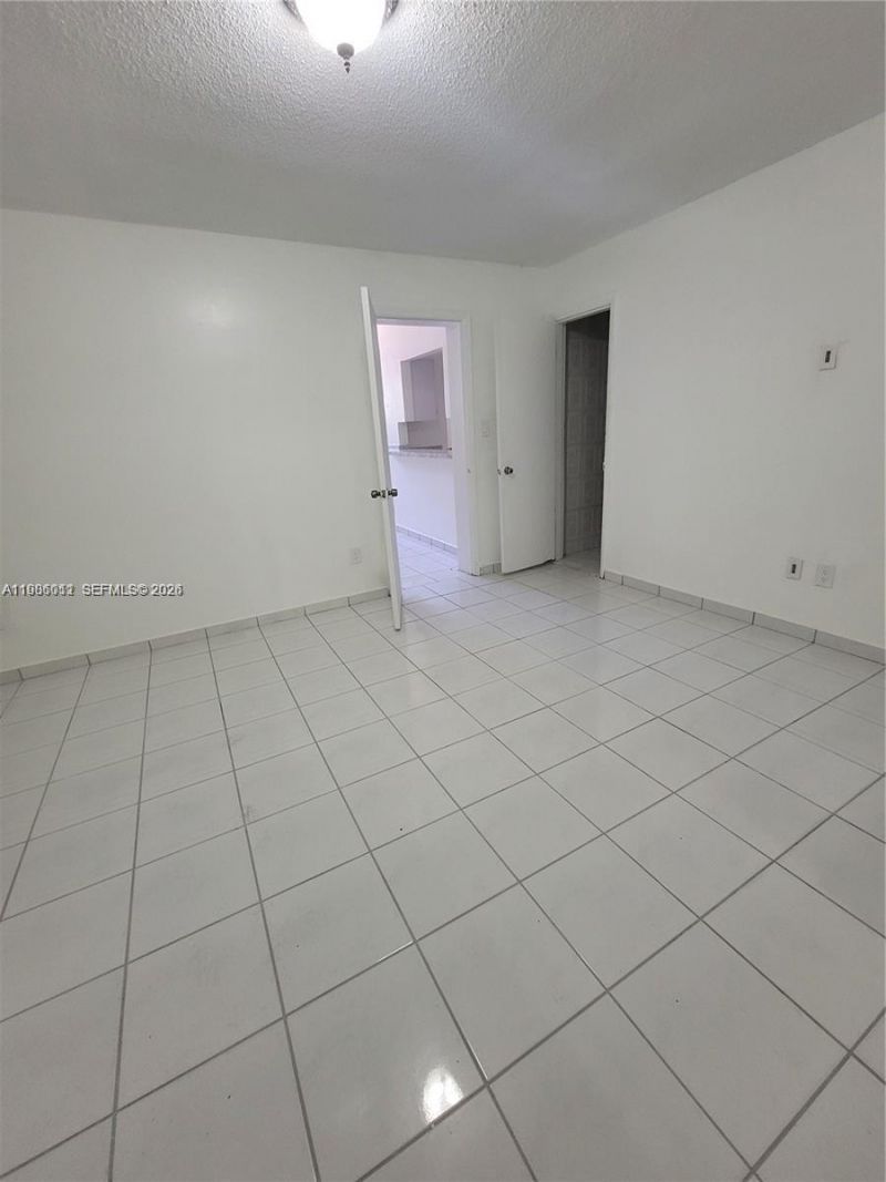 12305 SW 42nd St , Miami, FL 33175 Photo