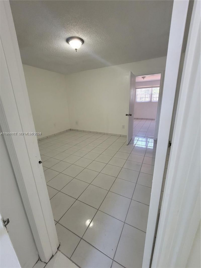 12305 SW 42nd St , Miami, FL 33175 Photo