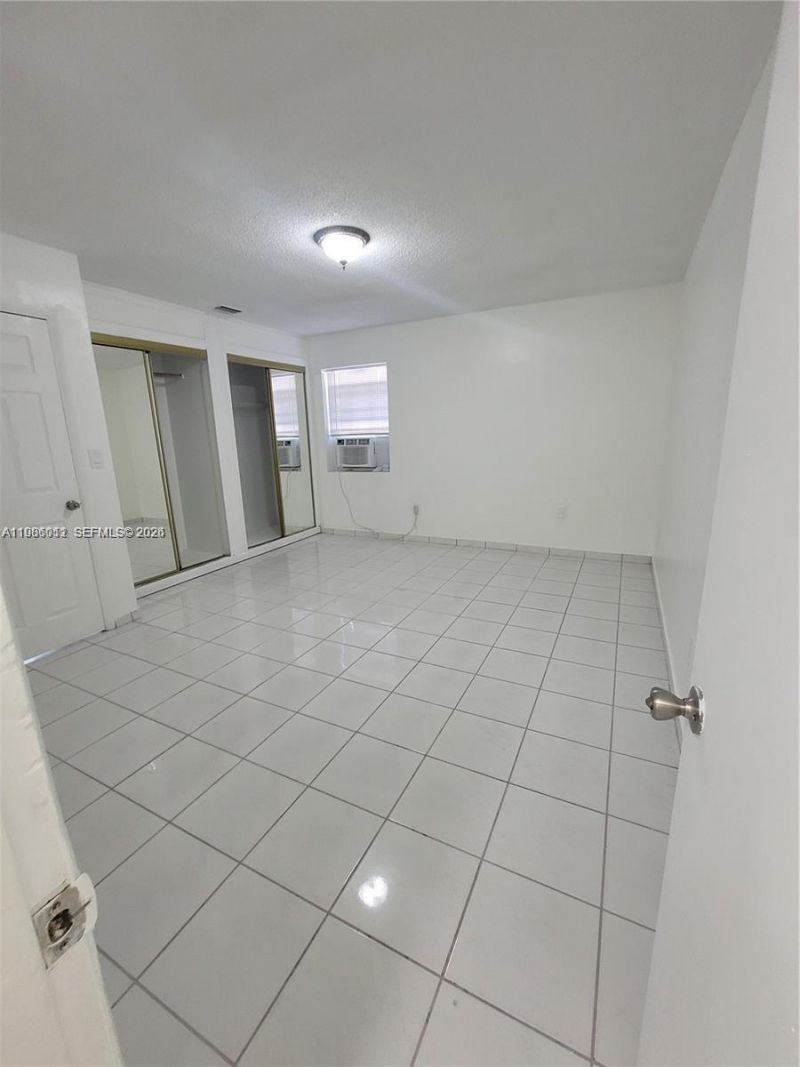 12305 SW 42nd St , Miami, FL 33175 Photo