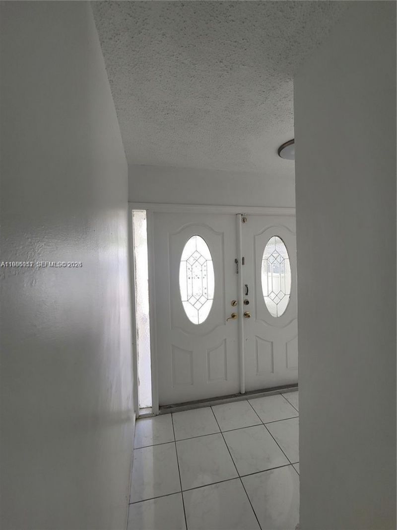 12305 SW 42nd St , Miami, FL 33175 Photo