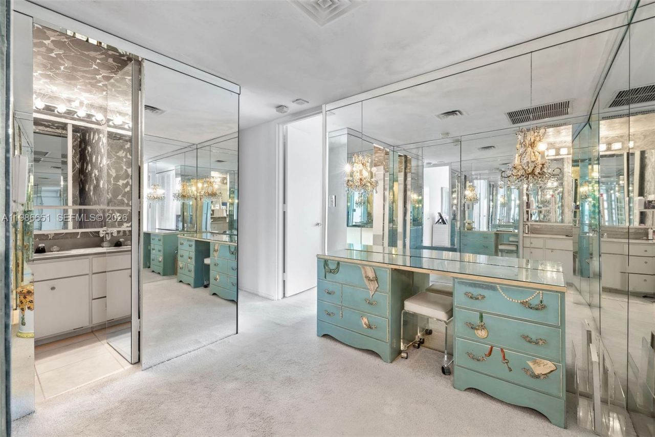 5055 Collins Ave , Unit 5M, Miami Beach, FL 33140 Photo